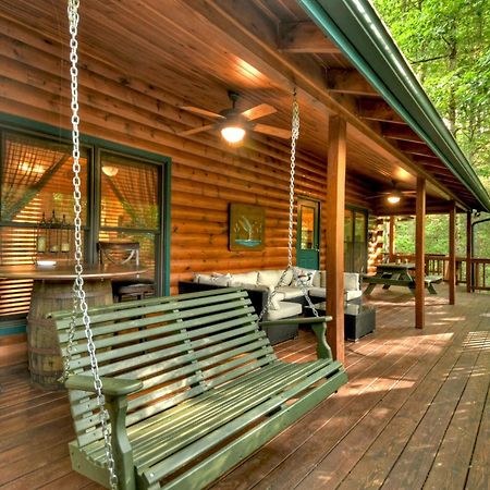 K6 Lodge Gather Around The Firepit Soak In The Hot Tub And Splash In The Creek Blue Ridge Exterior foto